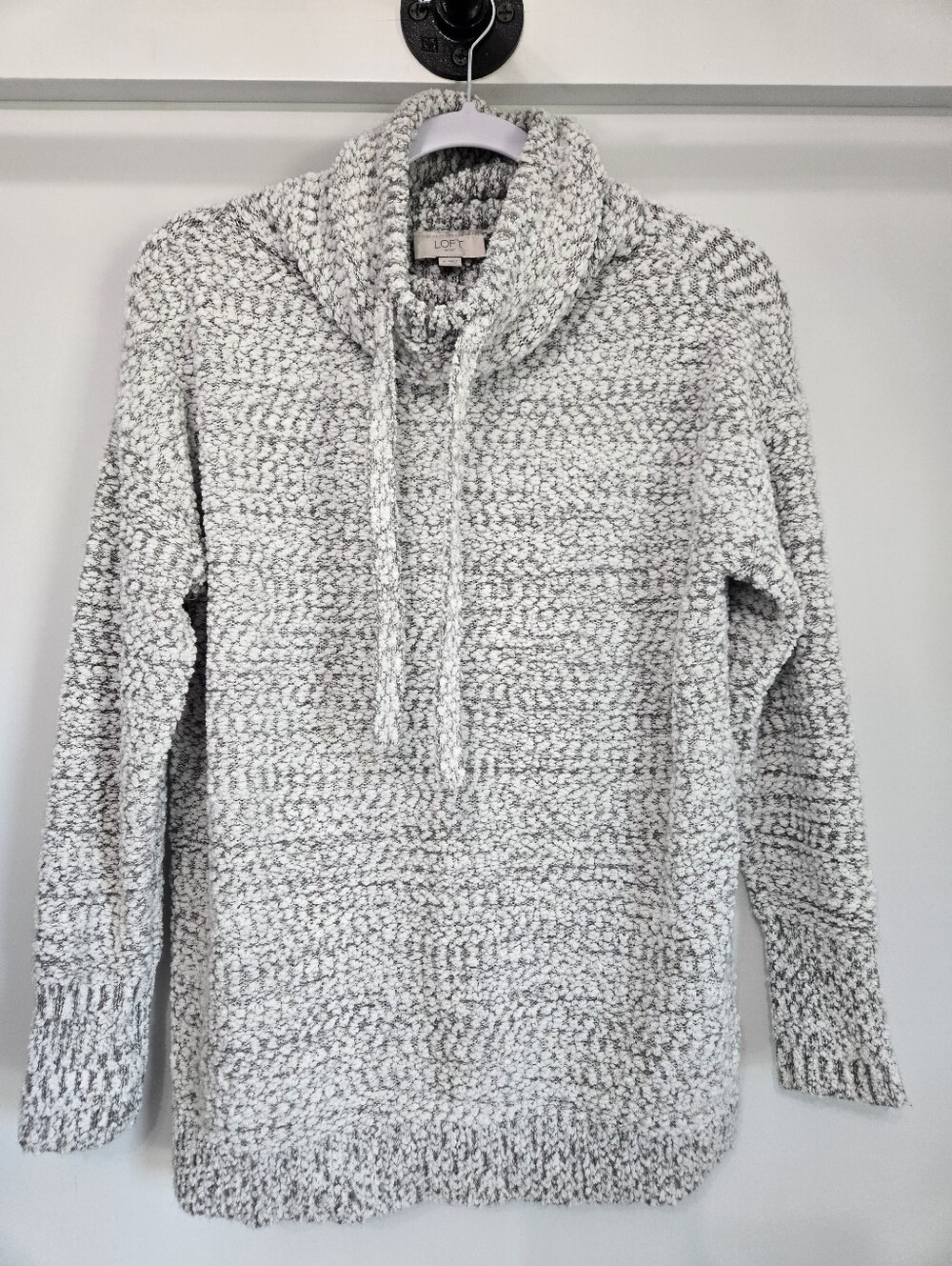 LOFT Outlet Cozy Popcorn Knit Cowl Neck Sweater Gray White Size Medium